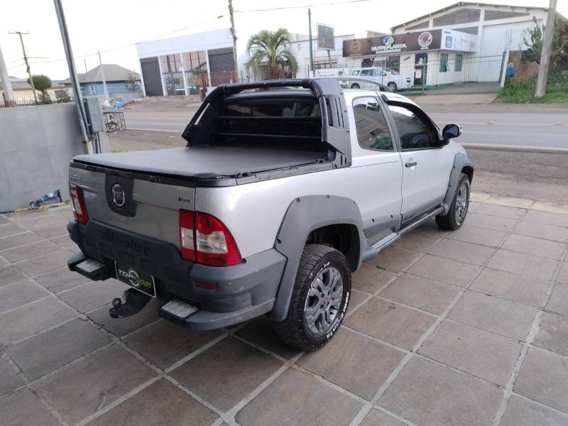 FIAT - STRADA - 2010/2010 - Prata - R$ 51.900,00