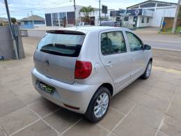 VOLKSWAGEN - FOX - 2010/2011 - Prata - R$ 35.900,00