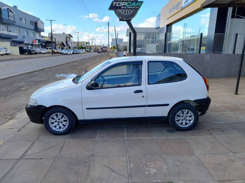 FIAT - PALIO - 2004/2004 - Branca - R$ 15.900,00