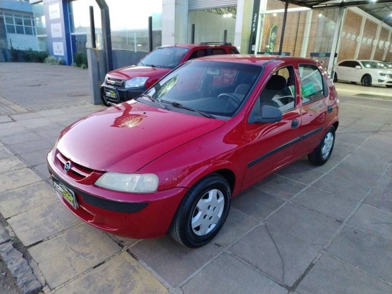 CHEVROLET - CELTA - 2003/2003 - Vermelha - R$ 15.900,00