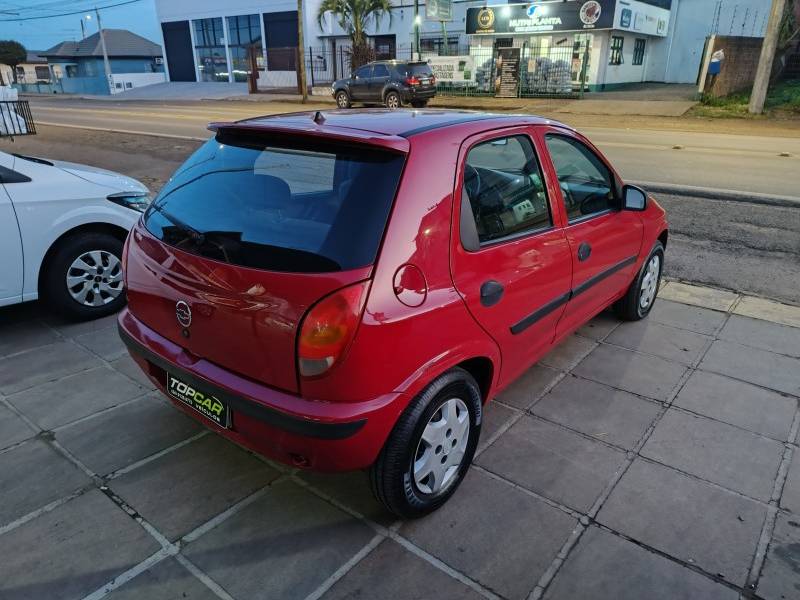 CHEVROLET - CELTA - 2003/2003 - Vermelha - R$ 15.900,00