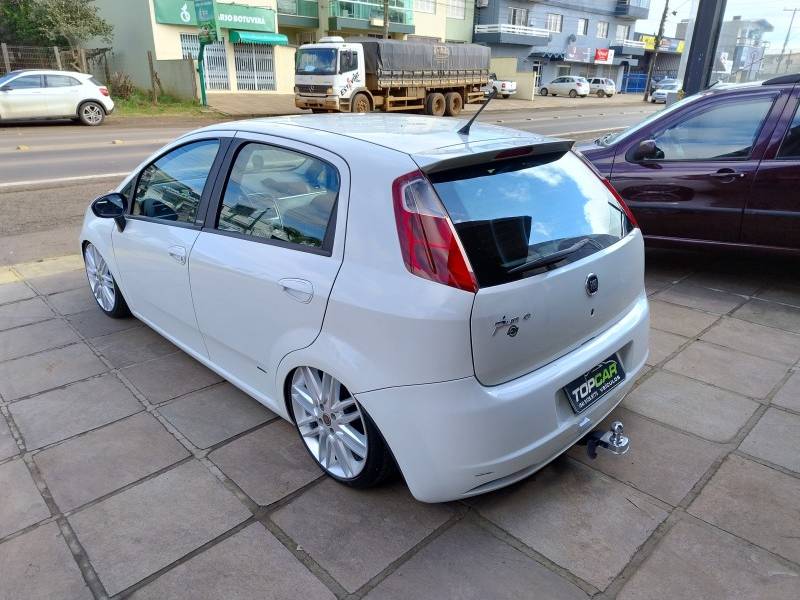FIAT - PUNTO - 2011/2011 - Branca - R$ 34.900,00