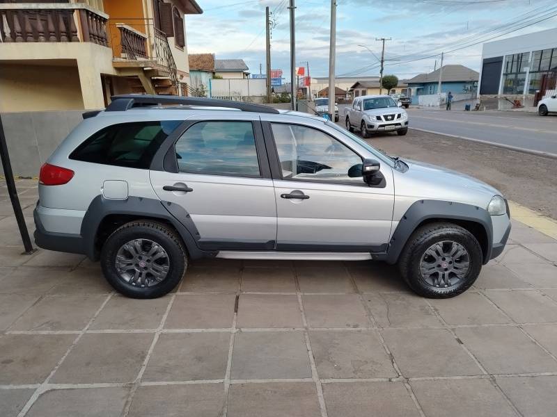 FIAT - PALIO - 2009/2009 - Prata - R$ 38.900,00