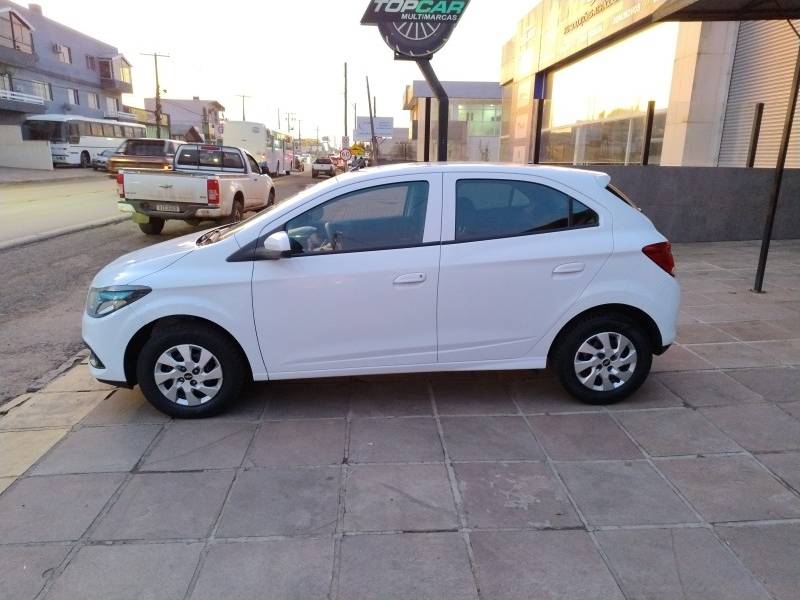 CHEVROLET - ONIX - 2014/2014 - Branca - R$ 43.900,00