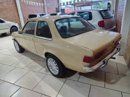 CHEVROLET - CHEVETTE - 1979/1980 - Bege - R$ 11.900,00