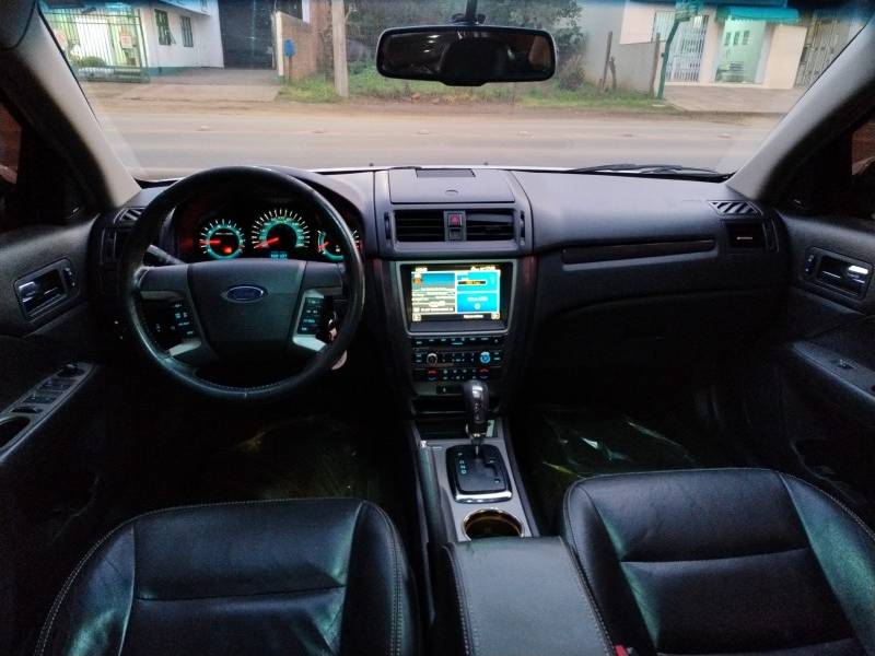 FORD - FUSION - 2009/2010 - Branca - R$ 49.900,00