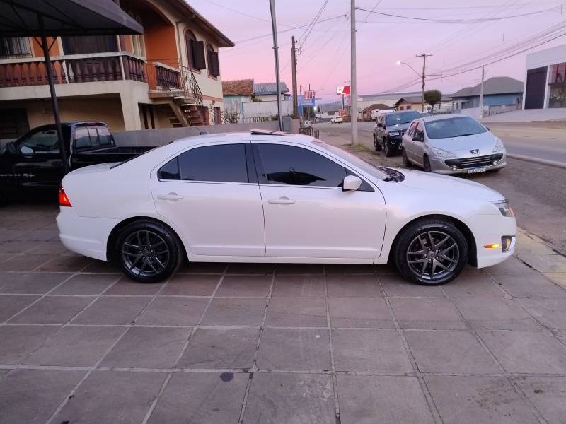 FORD - FUSION - 2009/2010 - Branca - R$ 49.900,00