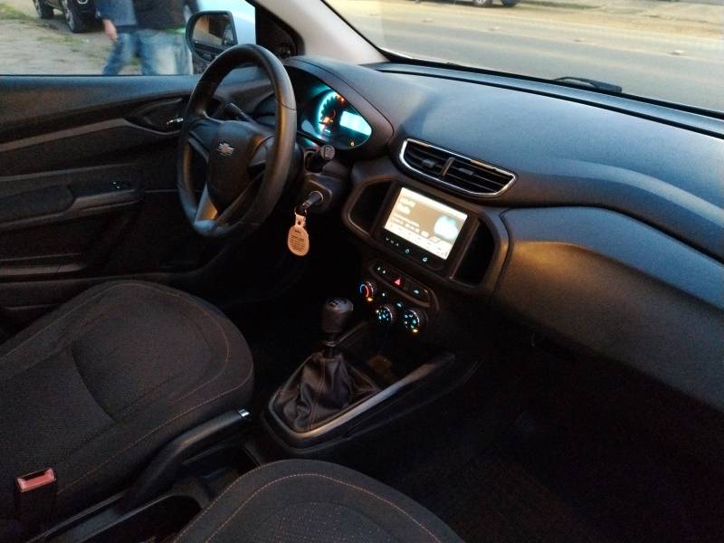 CHEVROLET - ONIX - 2014/2014 - Branca - R$ 43.900,00