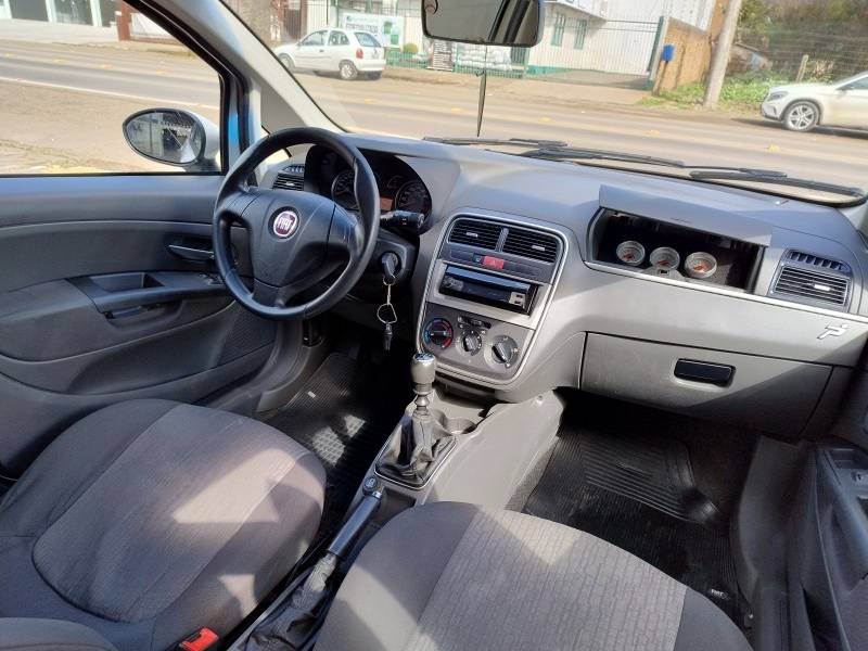 FIAT - PUNTO - 2011/2011 - Branca - R$ 34.900,00