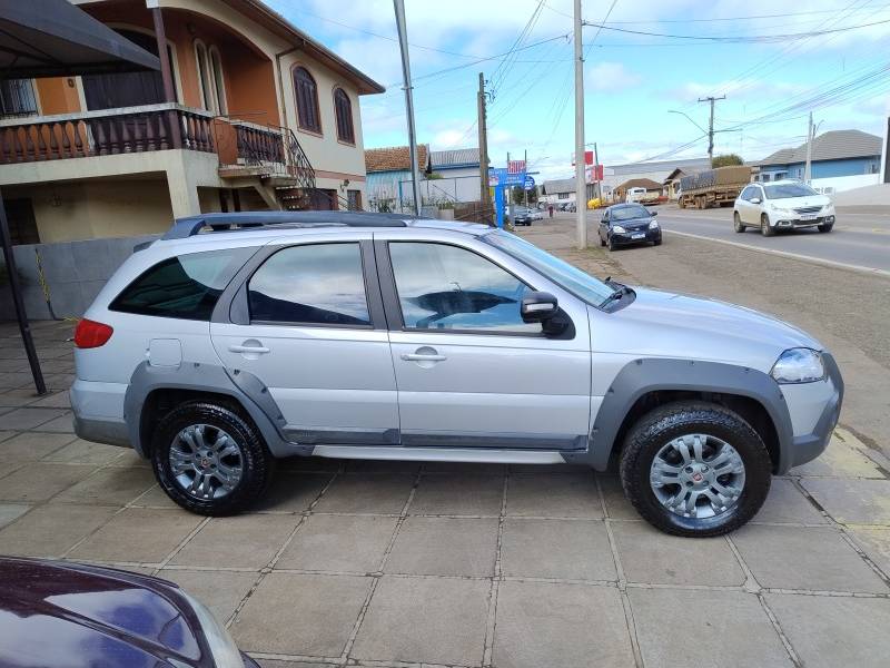 FIAT - PALIO - 2009/2009 - Prata - R$ 37.900,00