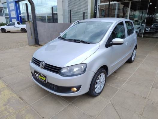 VOLKSWAGEN - FOX - 2010/2011 - Prata - R$ 35.900,00