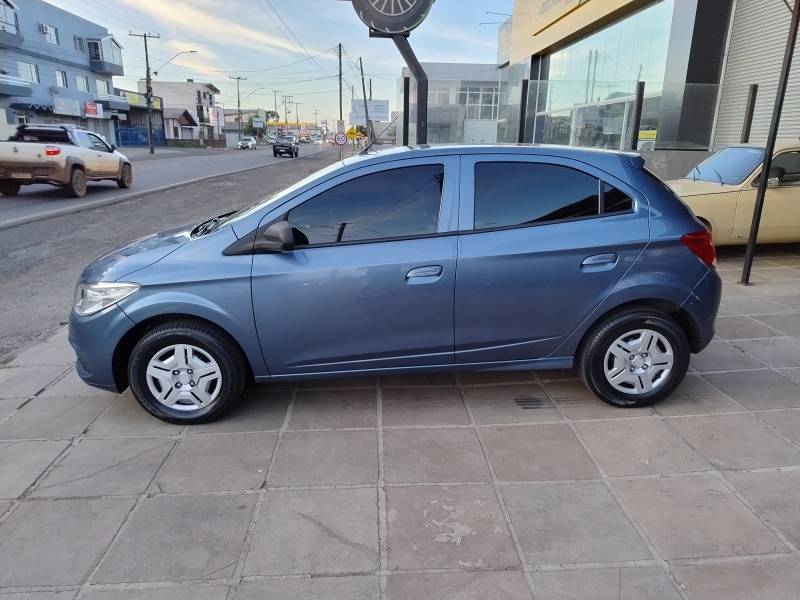 CHEVROLET - ONIX - 2015/2015 - Azul - R$ 46.990,00
