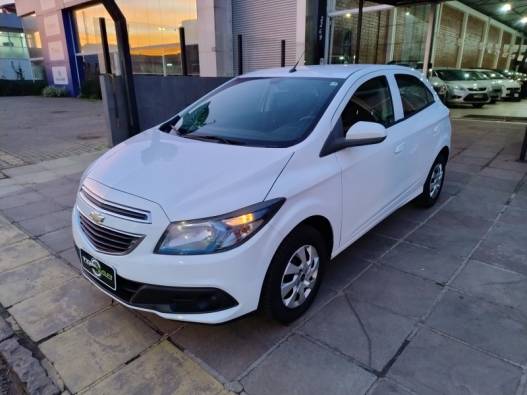 CHEVROLET - ONIX - 2014/2014 - Branca - R$ 43.900,00