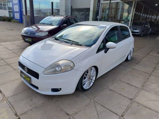 FIAT - PUNTO - 2011/2011 - Branca - R$ 34.900,00