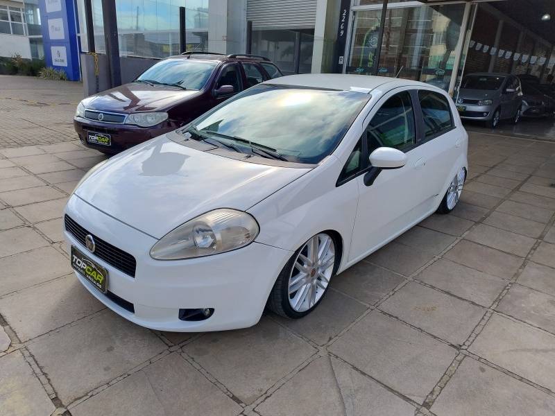 FIAT - PUNTO - 2011/2011 - Branca - R$ 34.900,00
