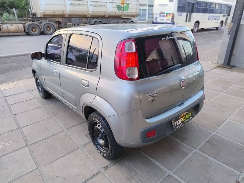 FIAT - UNO - 2014/2014 - Cinza - R$ 34.900,00