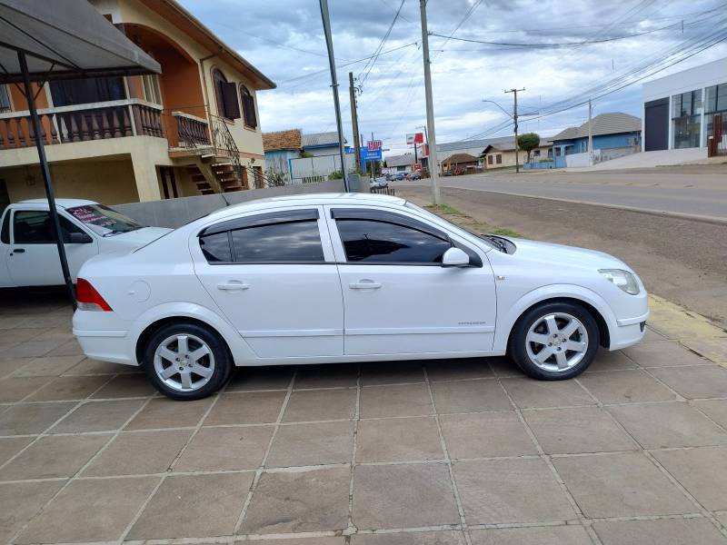 CHEVROLET - VECTRA - 2007/2008 - Branca - R$ 34.900,00