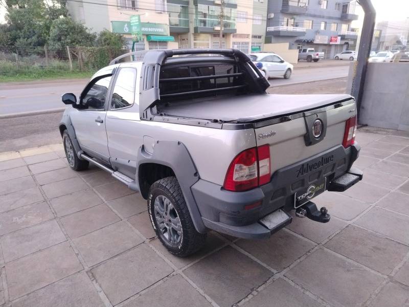 FIAT - STRADA - 2010/2010 - Prata - R$ 51.900,00