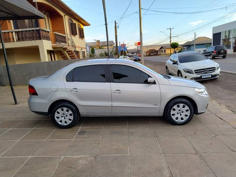VOLKSWAGEN - VOYAGE - 2009/2009 - Prata - R$ 32.900,00