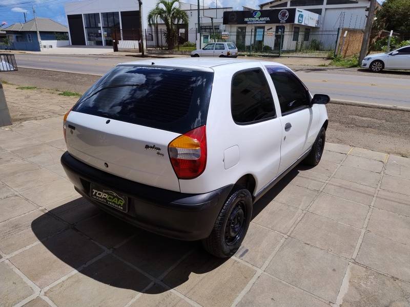 FIAT - PALIO - 2005/2005 - Branca - R$ 17.900,00
